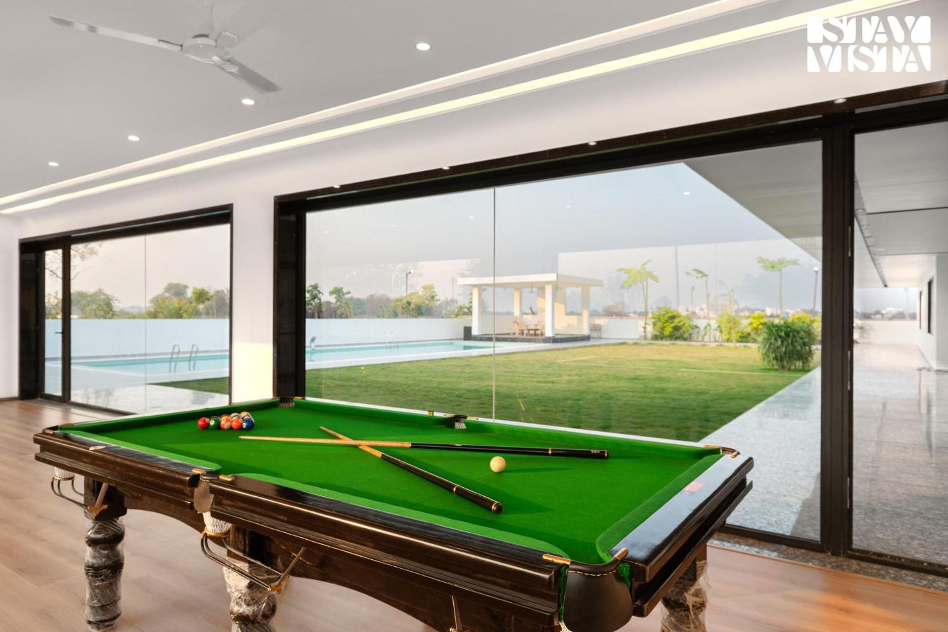 Stayvista At Aj House With Pvt Pool & Projector Set-Up Гайдарабад Екстер'єр фото